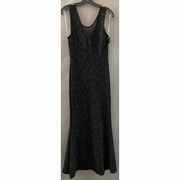 BLACK Stretchy Dress - Picture 3 of 4